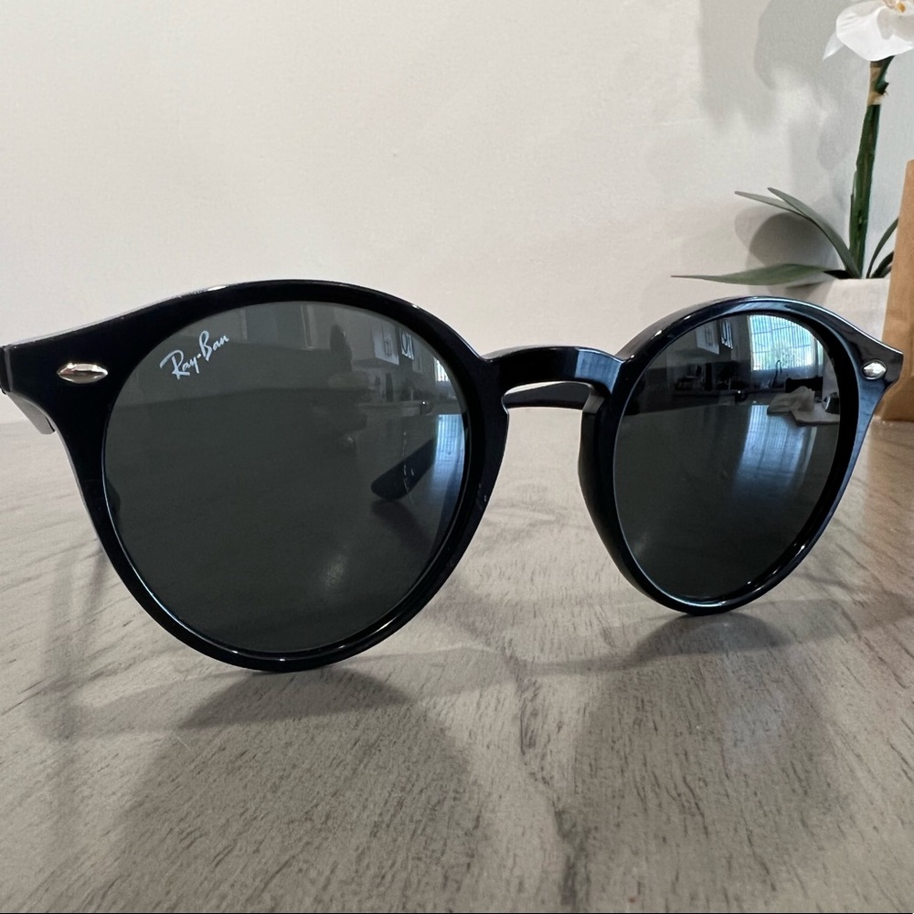 Ray-Ban Rb2180